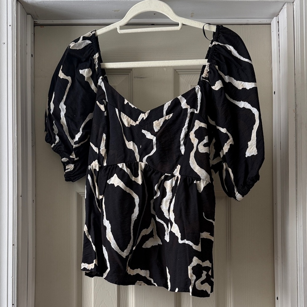 Nine West Black and White Patterned Blouse
